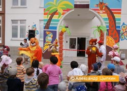 20 июня строители вручили ключ в заведующей детского сада №33 «Чудо-остров» в мкр. «Град Московский»