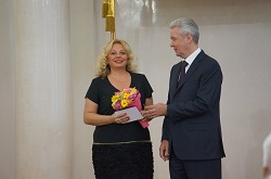 Собянин вручил почетное звание Ирине Ивановой