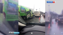 Авария на Киевском шоссе с участием маршрутки и автобуса