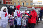 В Московском прошли рождественские уличные анимации
