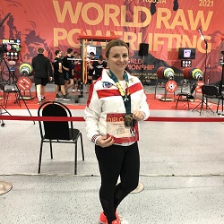 Пауэрлифтер из г. Московского завоевала золото на VII Чемпионате Мира WRPF
