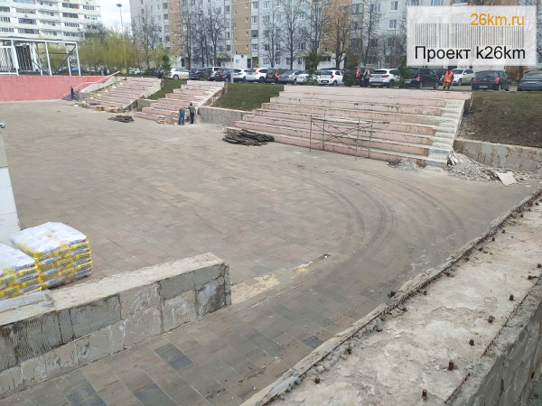 В Московском обновляют амфитеатр